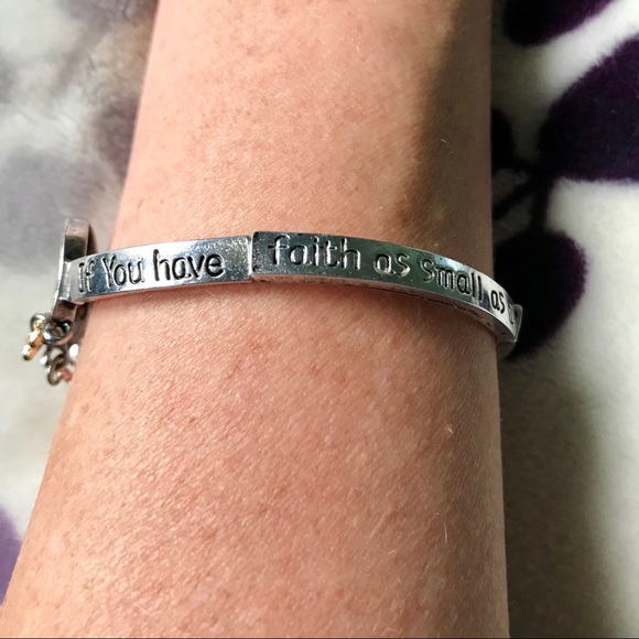 NWT Beautiful Silver Tree of Life Bracelet - Picture 4 of 5